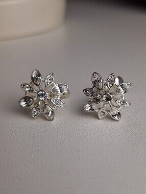 Silvertone Clip-on Earrings Cluster Marquise & Round Rhinestones 